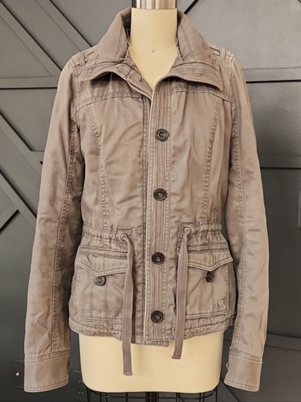 {Abercrombie & Fitch} Utility Jacket Soft Sherpa-Lined Drawstring Waist
